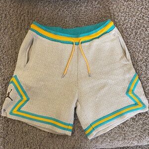 NIKE AIR JORDAN X UNION X BEPHIES BEAUTY SUPPLY MEN'S SHORTS SIZE L